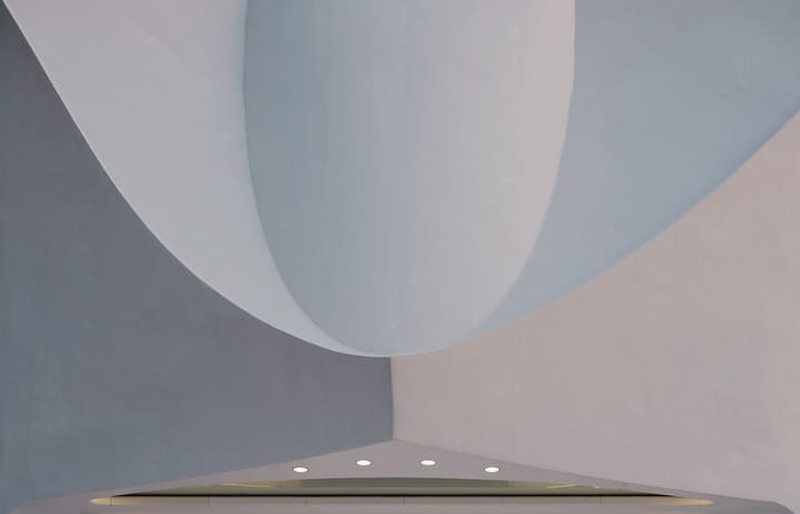 white museum ceiling curves